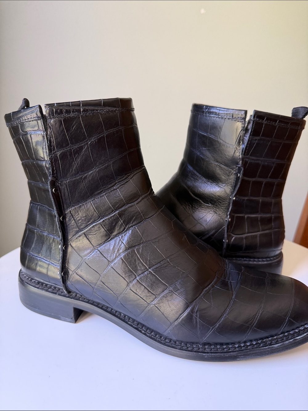 Franco Sarto Lhixton Black Croc Embossed Leather Ankle Boots Women’s Size 9.5